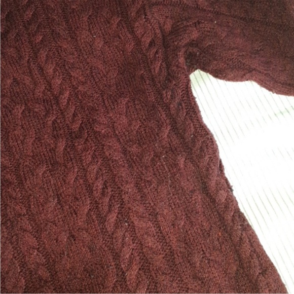 AE Maroon Sweater - Picture 7 of 7